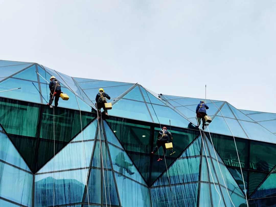 Bagaimana Self-Cleaning Glass Bekerja?