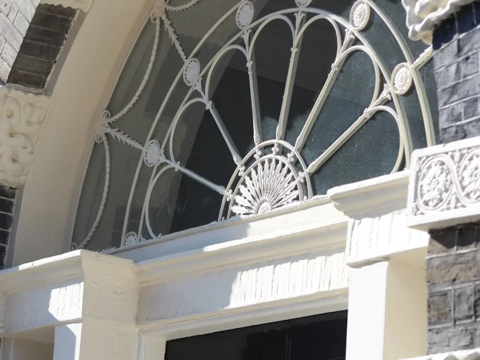 Pintu UPVC Dua Daun Minimalis: Solusi Elegan Untuk Rumah Modern Anda