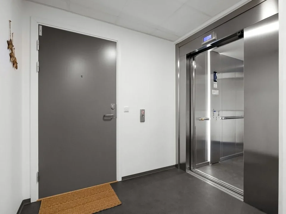 Soundproof Door Termite Free Door