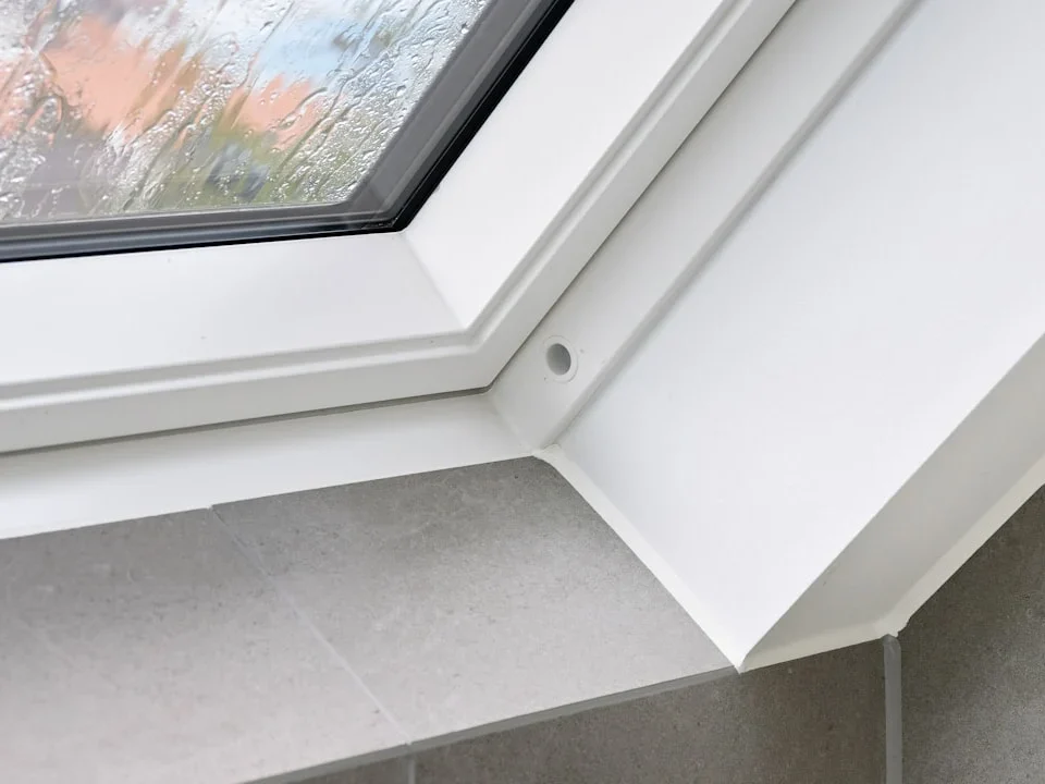 UPVC Profile Yellowing Window