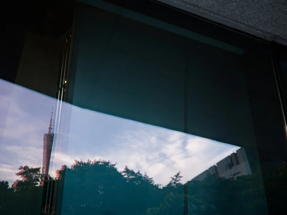 Window Selection Privacy Glass