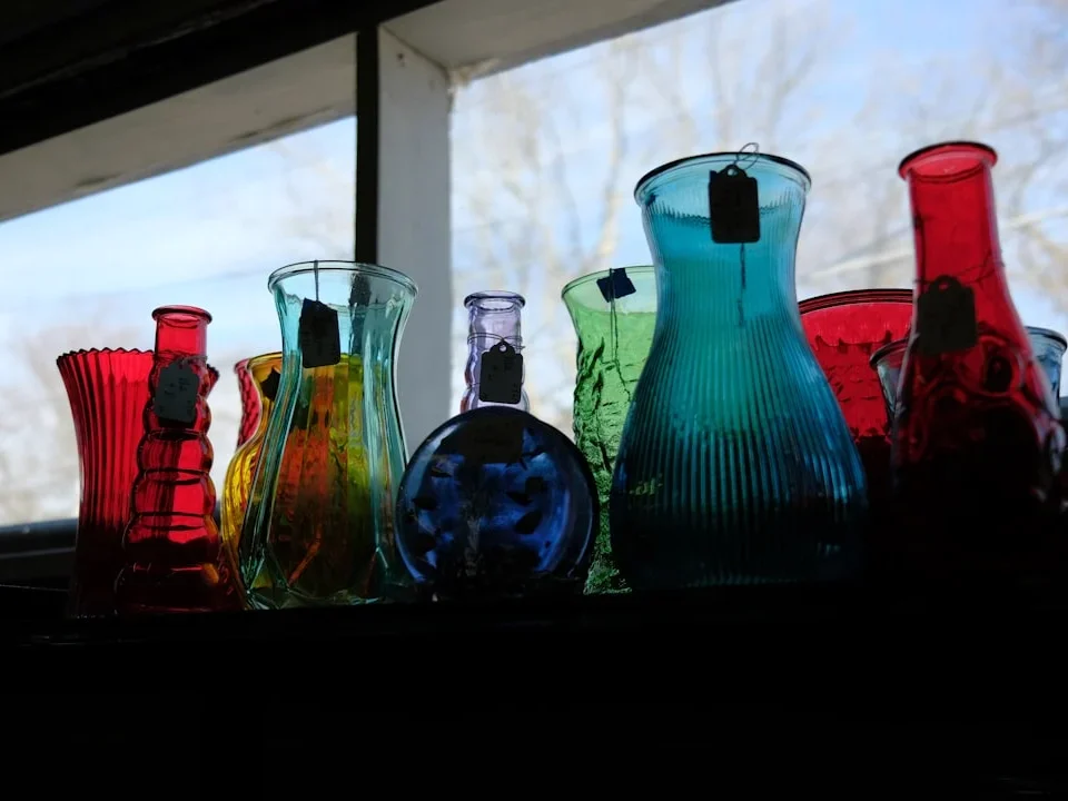 Window Shopping Glass Selection
