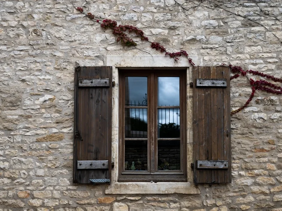Wooden Window Heat Absorption