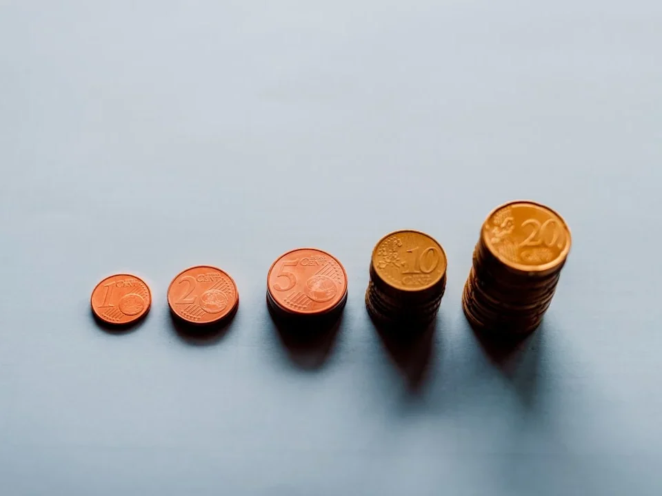 Cost Comparison Building Investment Money Saving
