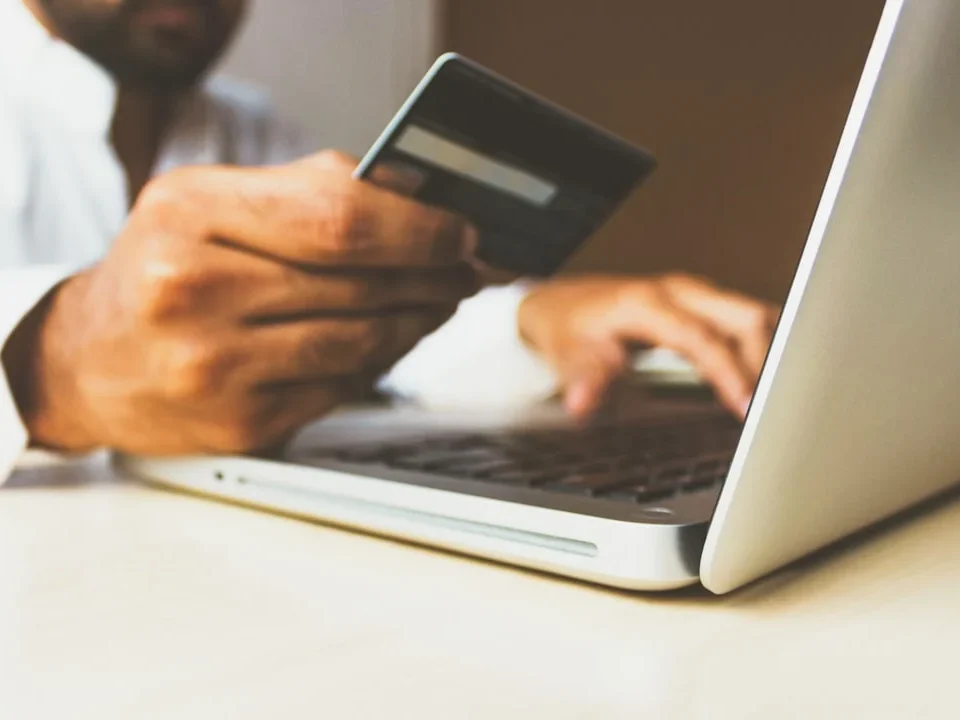 Online Order Process Customer Service Chat Secure Payment