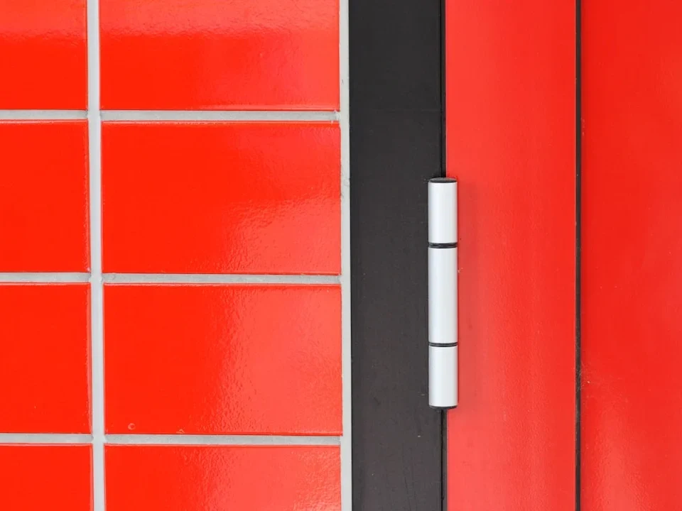 UPVC Hinge Aluminum Hinge Strength Comparison