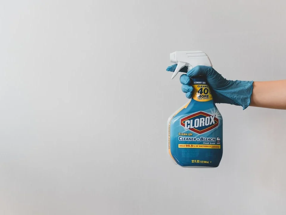 Window Cleaning Maintenance Spray
