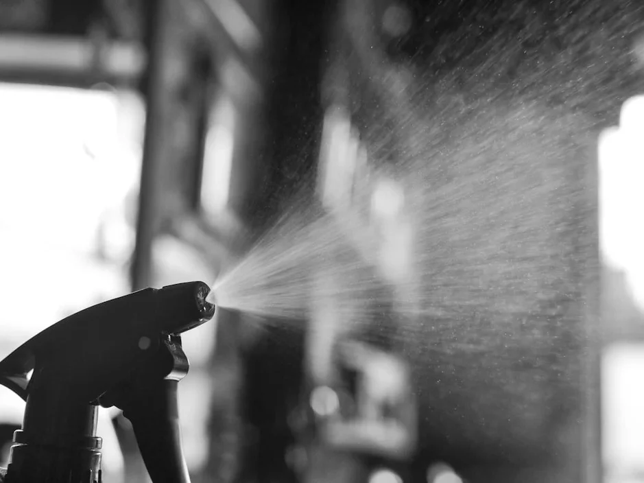 Window Maintenance Cleaning Spray